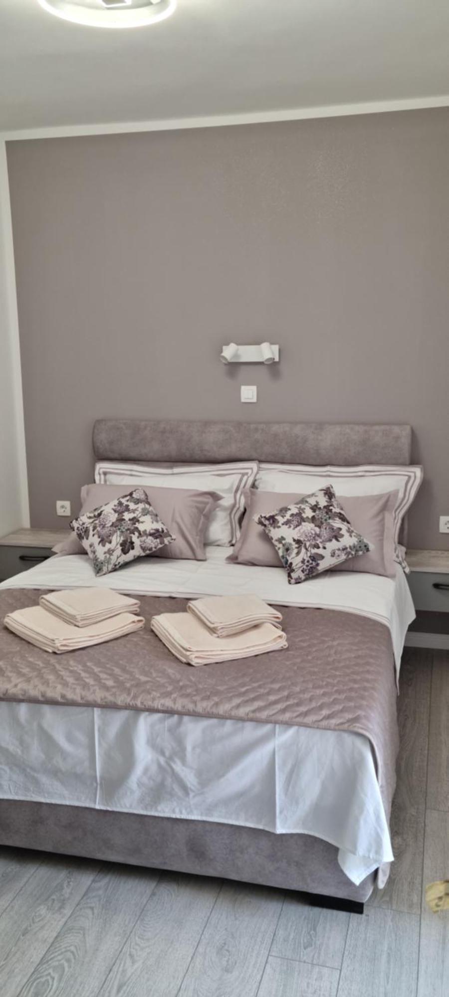 Apartment Dony - Ticic Novalja Exterior photo